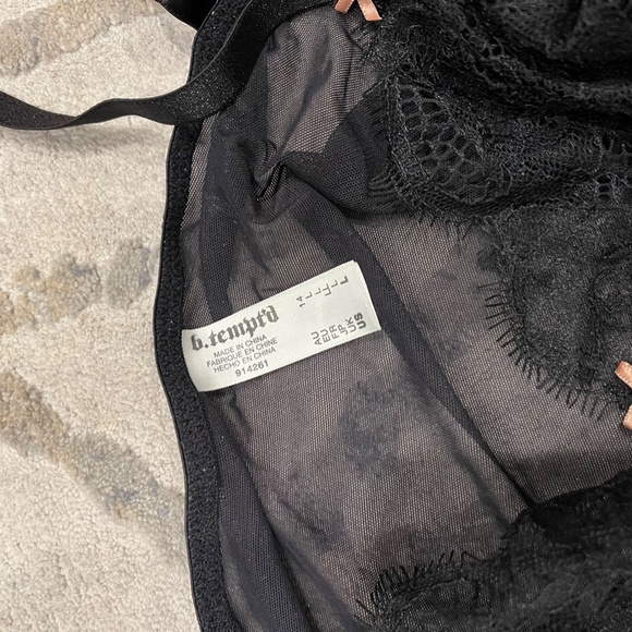 b.temptd black lace nightgown - Picture 2 of 6